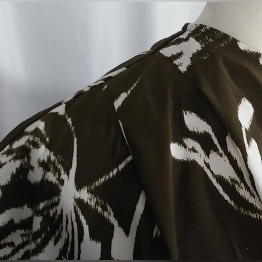 Worthington Olive dark green Floral One-Shoulder Blouse - Picture 3 of 6